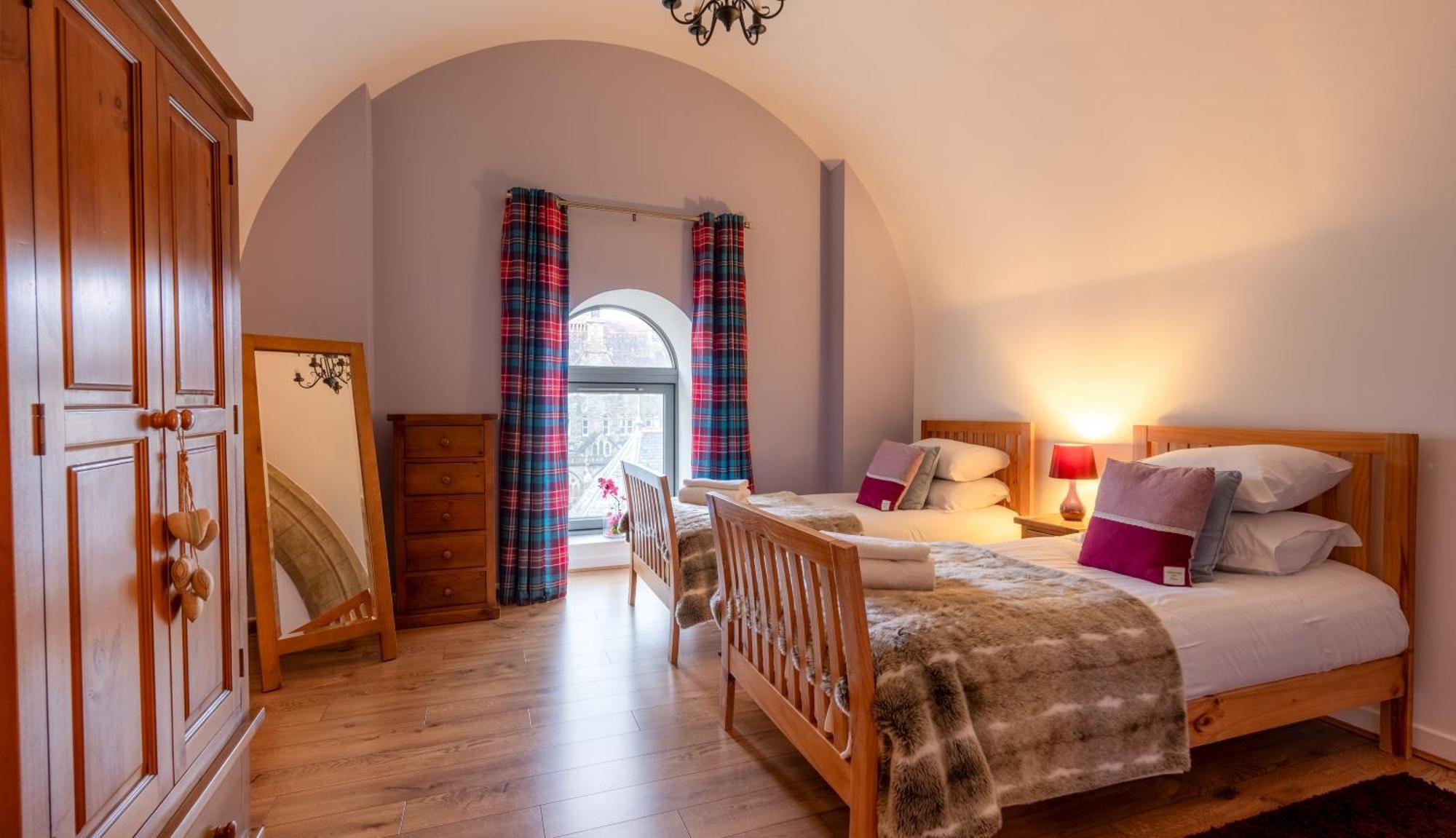 Abbey Church Upper North Aisle Luxury Self Catering 2 Bedroom Apartments Fort Augustus Exterior photo