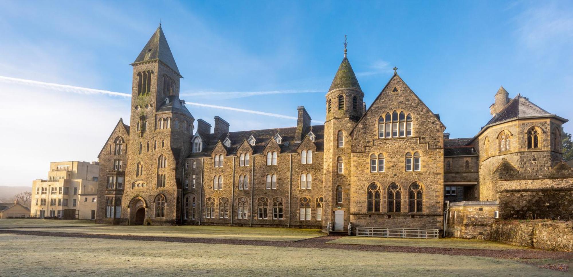 Abbey Church Upper North Aisle Luxury Self Catering 2 Bedroom Apartments Fort Augustus Exterior photo